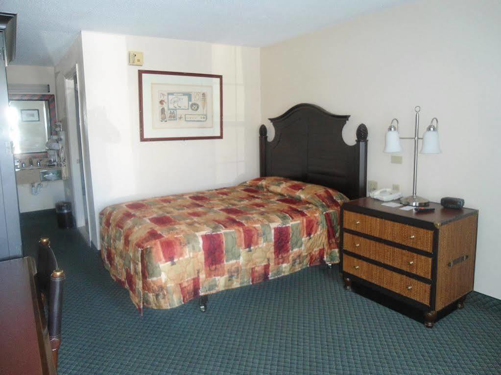 ซูเปอร์ 8 บาย วินด์แฮม โฟลีย์ Motel ภายนอก รูปภาพ